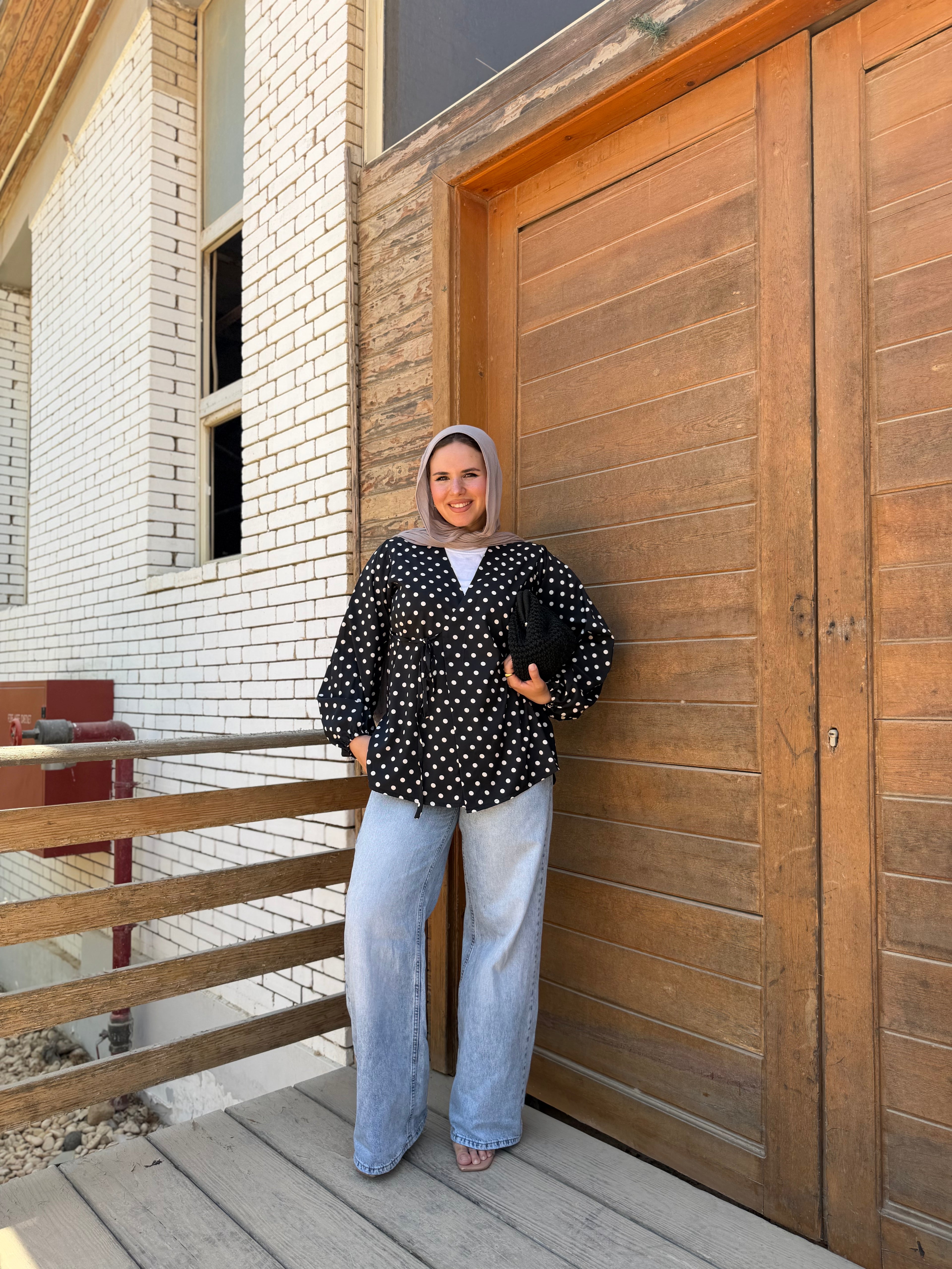 dana blouse ( Black polka dots )