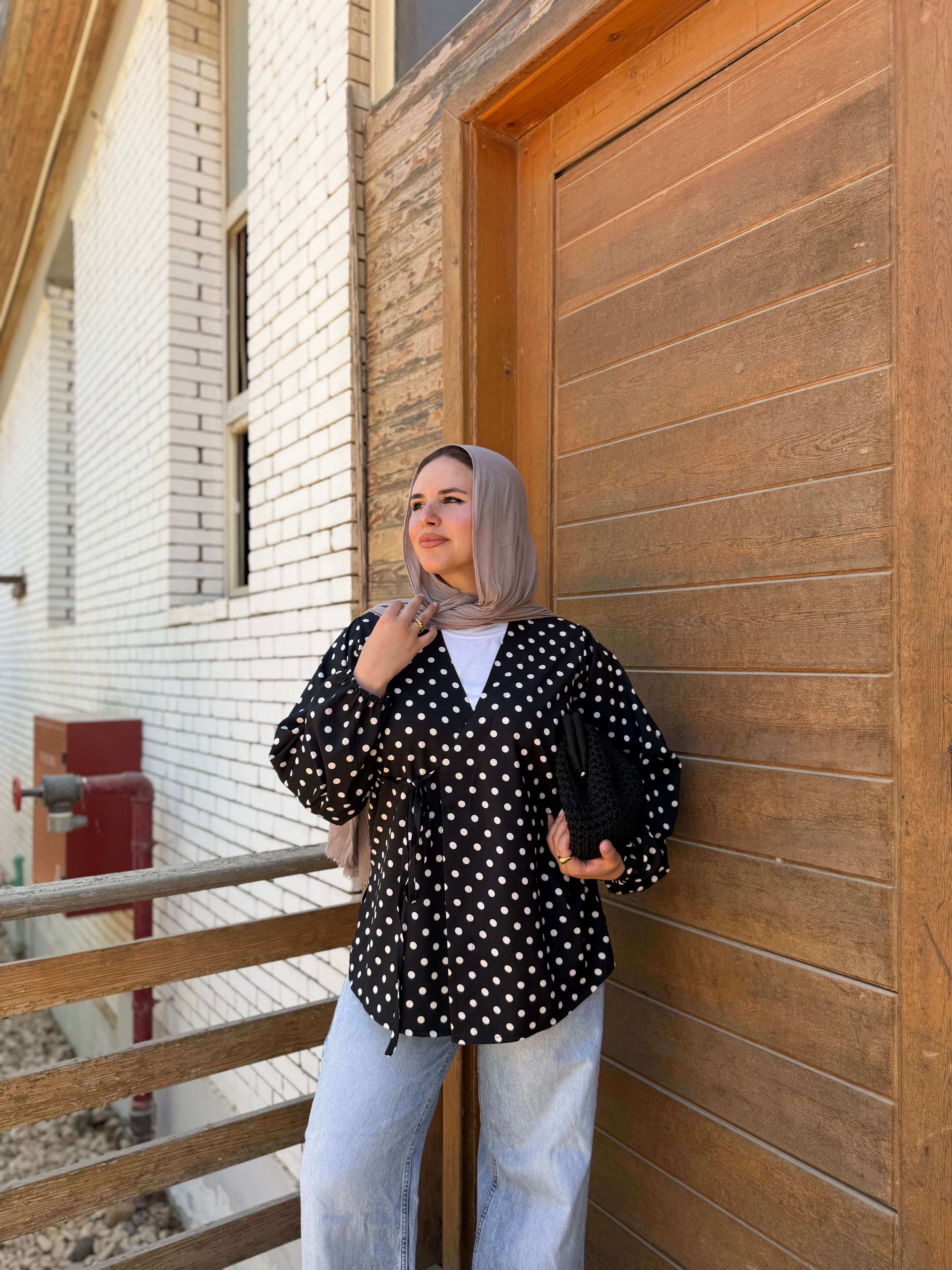 dana blouse ( Black polka dots )