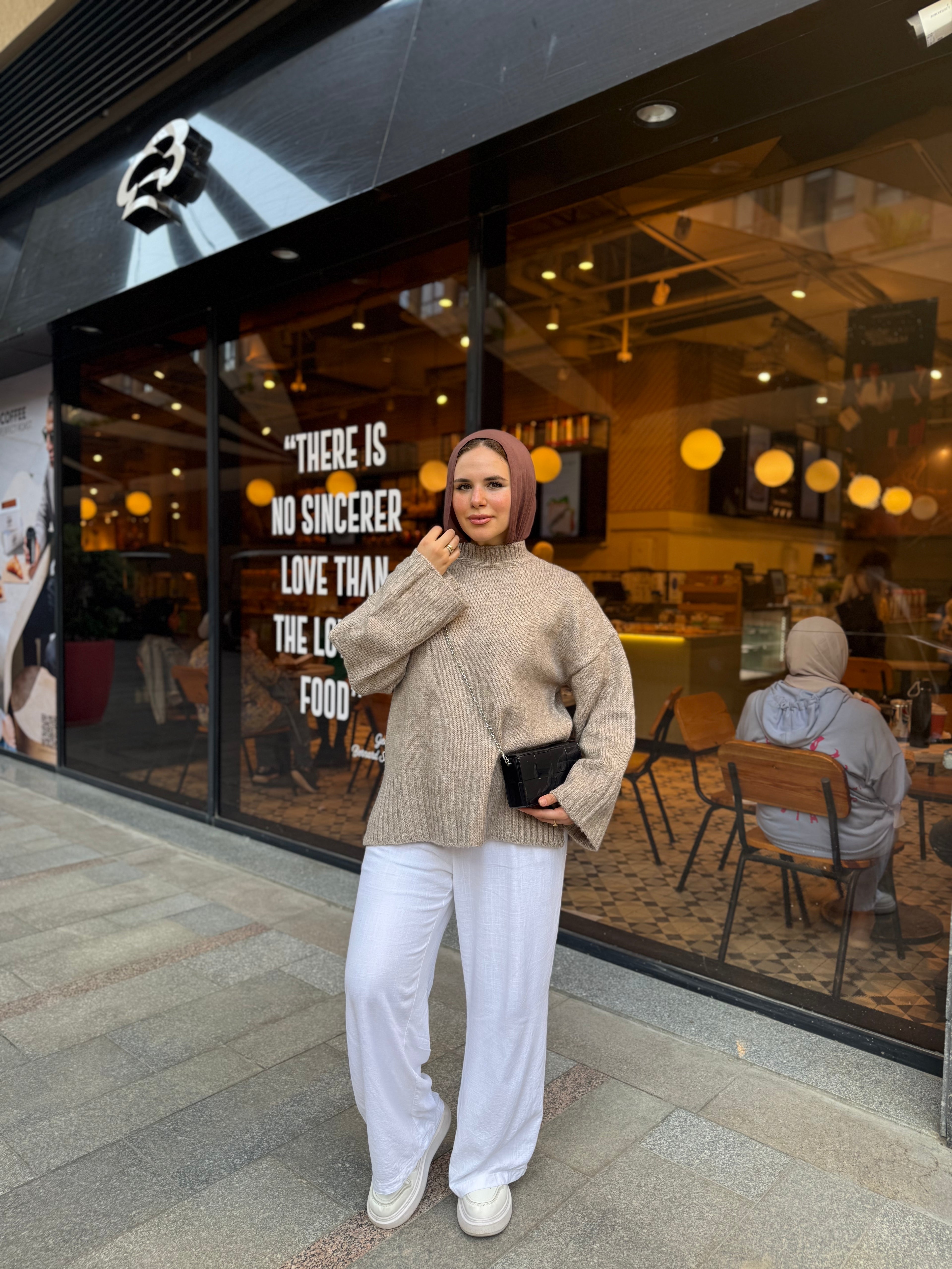 Beige pullover